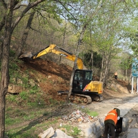 舞鋼市：學(xué)黨史辦實(shí)事 建設(shè)干線公路紅色小景