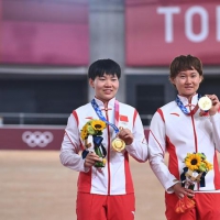 河南選手第二金！鮑珊菊獲場地自行車女子團(tuán)體競速冠軍