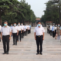 新鄉(xiāng)市退役軍人事務(wù)局舉行抗戰(zhàn)勝利紀(jì)念日“銘記歷史 致敬英雄”主題紀(jì)念活動(dòng)