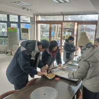 午朝門街道：餃子飄香迎冬至 共筑和諧鄰里情